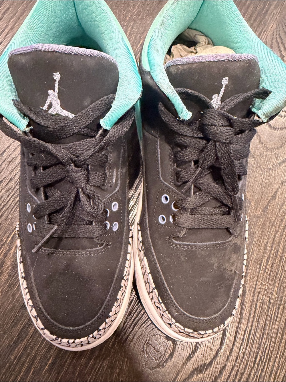Jordan Black and Bleached Turquoise (Tiffany Blue) Jordan 3s Sneakers size 5Y - Picture 4 of 10